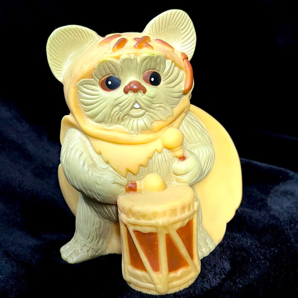 Vintage Wicket the Ewok Drummer 1983 Star Wars vinyl bank